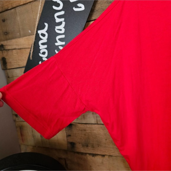 SALE-Everly women's red simple red dress shirt size large - Picture 7 of 10